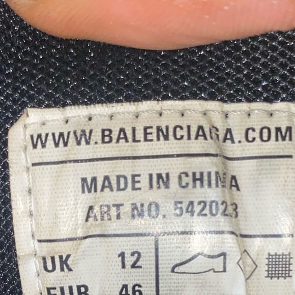 Balenciaga - Picture 3 of 3